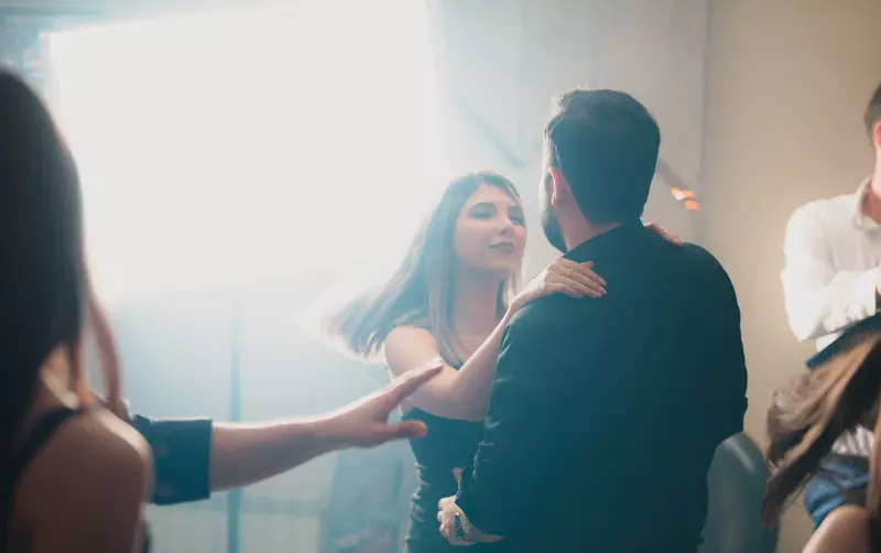 نمونه کار از بهزاد, ایازلو