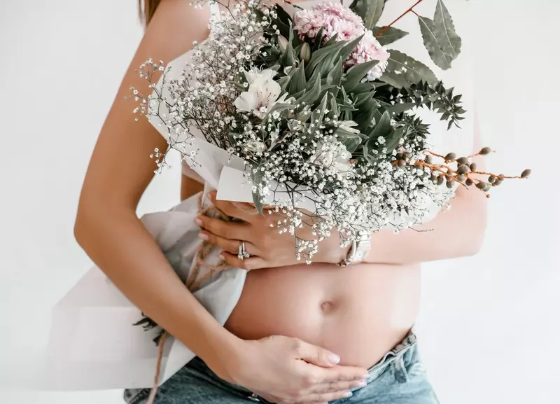 نمونه کار عکاسی بارداری توسط مسگری که در تاریخ 1403-08-20 ** یک‌شنبه  **  ساعت 03:40PM بارگذاری شده است.