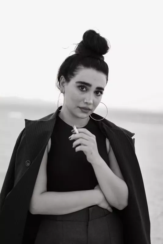 نمونه کار از مهدیس صادقی