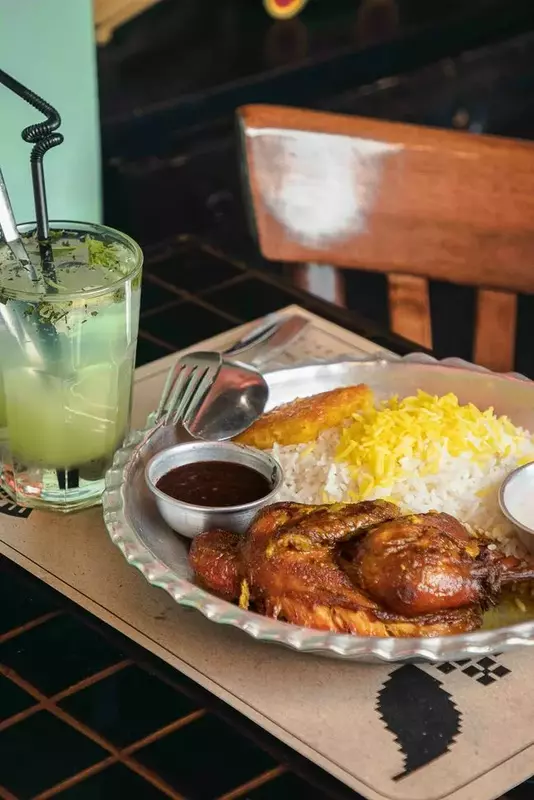 نمونه کار از مریم السادات میرمحمد