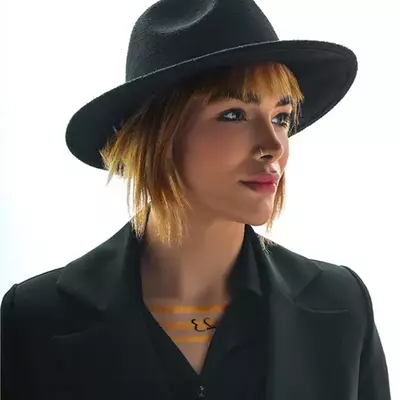 ژست عکس دخترانه / زنانه