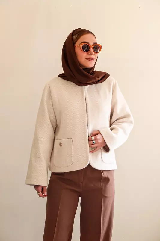 نمونه کار عکاسی مدلینگ ، پوشاک و لباس توسط سرلک که در تاریخ 1403-11-07 ** یک‌شنبه  **  ساعت 04:09PM بارگذاری شده است.