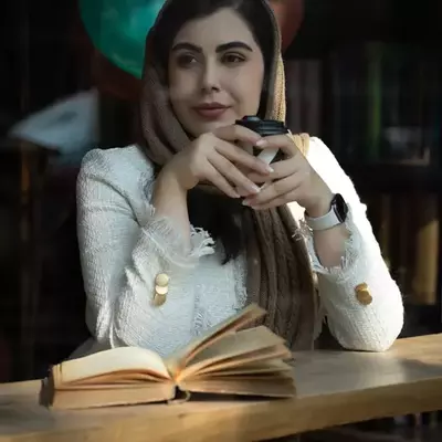 ژست عکس دخترانه / زنانه