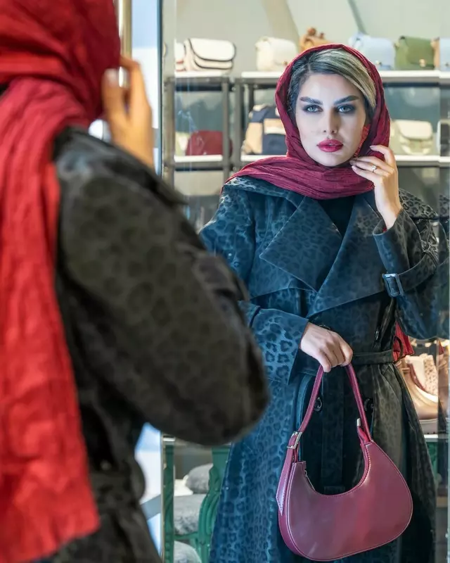 نمونه کار عکاسی مدلینگ ، پوشاک و لباس توسط حسنوند که در تاریخ 1403-11-28 ** یک‌شنبه  **  ساعت 08:10PM بارگذاری شده است.