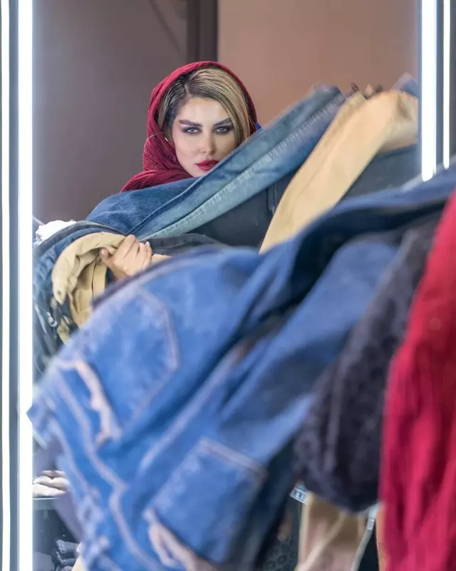 نمونه کار عکاسی مدلینگ ، پوشاک و لباس توسط حسنوند که در تاریخ 1403-11-28 ** یک‌شنبه  **  ساعت 08:11PM بارگذاری شده است.