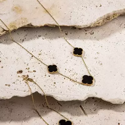 نمونه کار عکاسی طلا و جواهر توسط بختیاری 