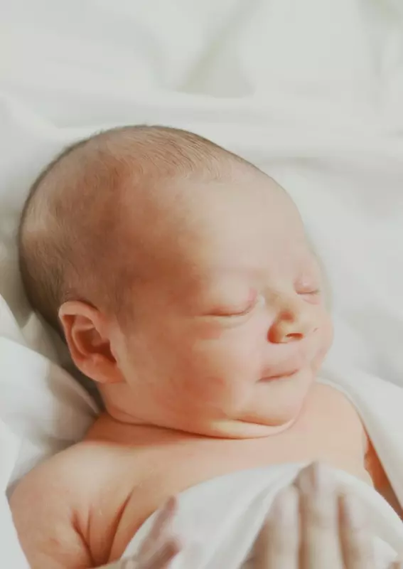 نمونه کار عکاسی نوزاد توسط قاسمی که در تاریخ 1404-02-20 ** شنبه  **  ساعت 05:15PM بارگذاری شده است.