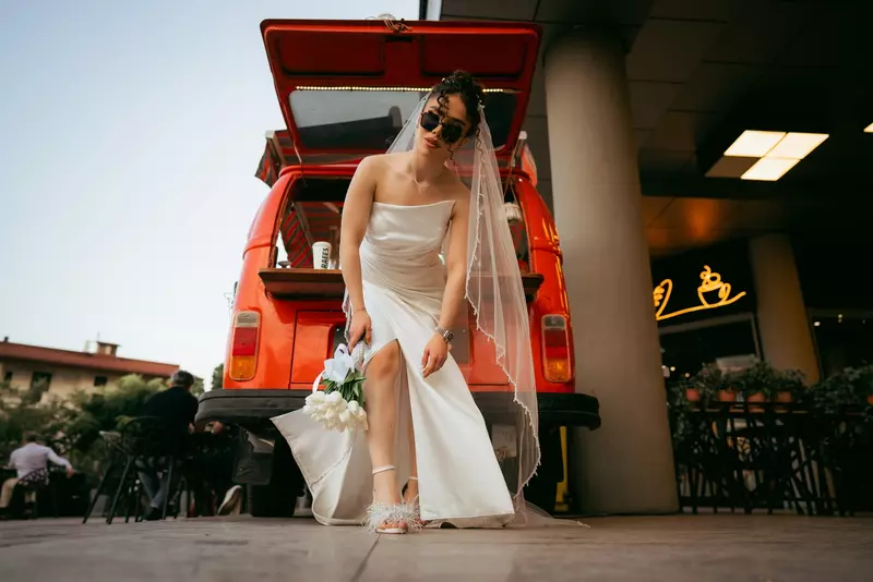 نمونه کار از بهزاد, ایازلو