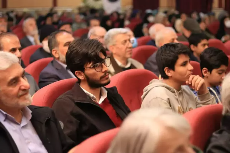 نمونه کار عکاسی همایش و رویداد توسط فرامرزی که در تاریخ 1404-03-04 ** یک‌شنبه  **  ساعت 06:31PM بارگذاری شده است.