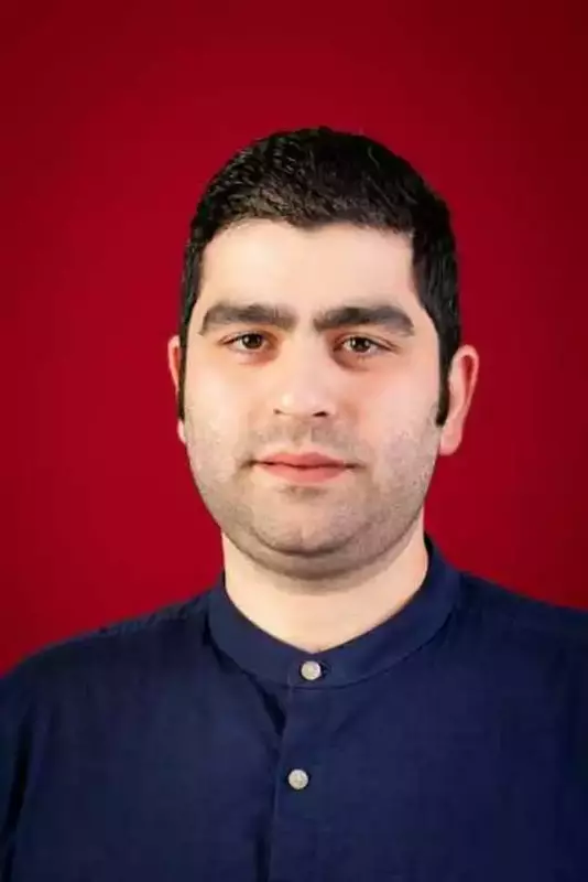 نمونه کار عکاسی پرتره سازمانی توسط علیزادگان  که در تاریخ 1404-05-02 ** پنج‌شنبه  **  ساعت 11:44AM بارگذاری شده است.