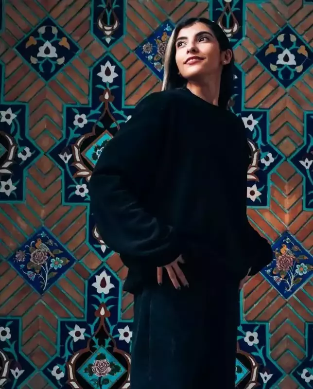 نمونه کار عکاسی چهره - پروفایل توسط رباطی که در تاریخ 1404-05-06 ** دوشنبه  **  ساعت 11:52PM بارگذاری شده است.
