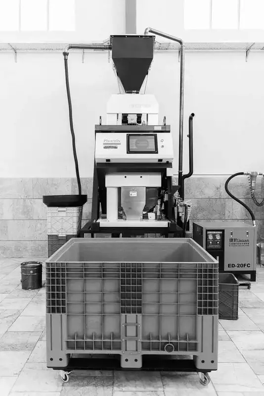 نمونه کار عکاسی خط تولید توسط میرجلیلی که در تاریخ 1404-05-18 ** شنبه  **  ساعت 10:44AM بارگذاری شده است.