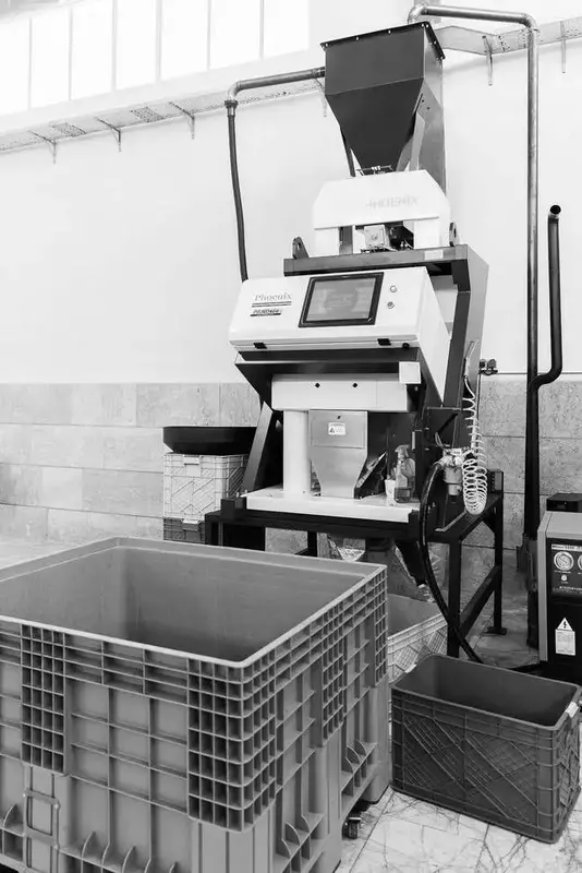 نمونه کار عکاسی خط تولید توسط میرجلیلی که در تاریخ 1404-05-18 ** شنبه  **  ساعت 10:44AM بارگذاری شده است.