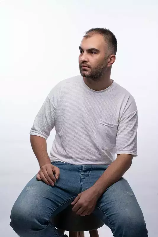 نمونه کار عکاسی مدلینگ ، پوشاک و لباس توسط شیرعلیپور که در تاریخ 1404-05-20 ** دوشنبه  **  ساعت 11:58AM بارگذاری شده است.