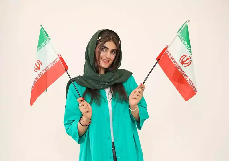 نمونه کار عکاسی چهره - پروفایل توسط اسحاقیان که در تاریخ 1404-05-22 ** چهارشنبه  **  ساعت 02:50PM بارگذاری شده است.