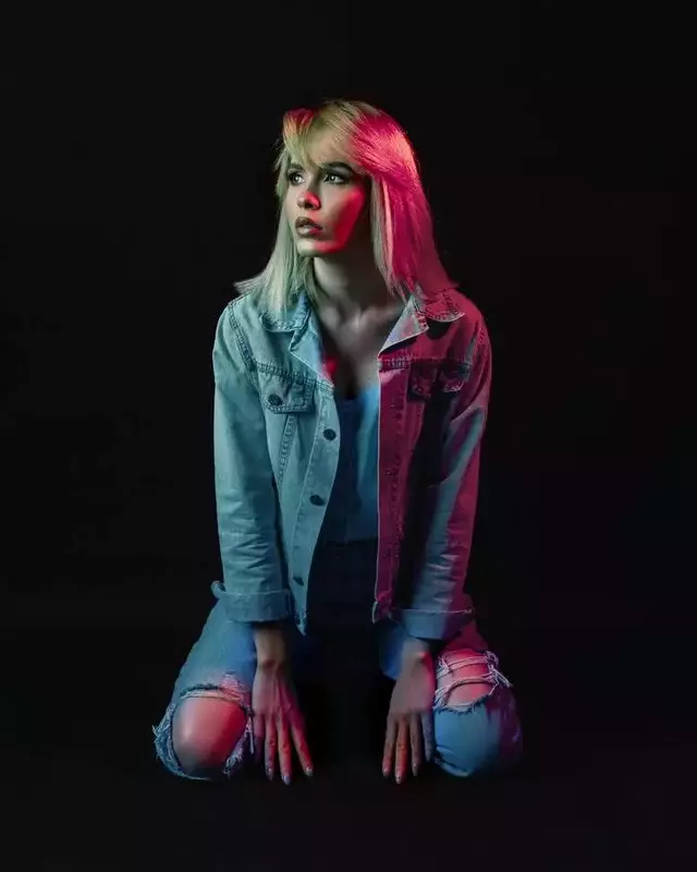 عکاسی چهره - پروفایل از مریم السادات میرمحمد