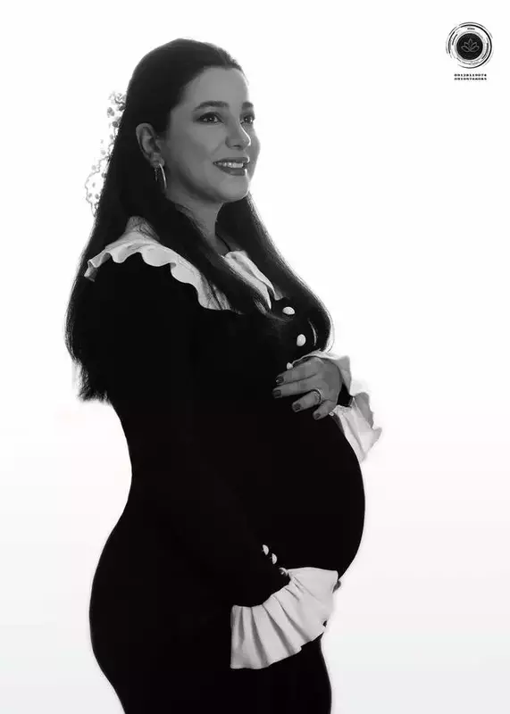 عکاسی بارداری از نیلوفر صفرخانی