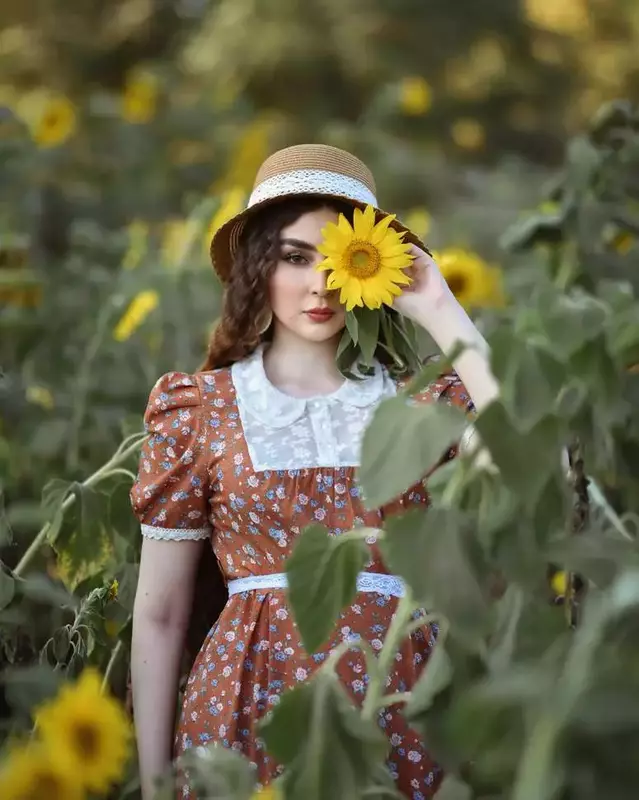 نمونه کار عکاسی چهره - پروفایل توسط یاراحمدی که در تاریخ 1404-07-06 ** یک‌شنبه  **  ساعت 04:06PM بارگذاری شده است.