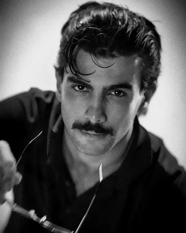 نمونه کار عکاسی چهره - پروفایل توسط کشاورز که در تاریخ 1404-07-14 ** دوشنبه  **  ساعت 12:35AM بارگذاری شده است.