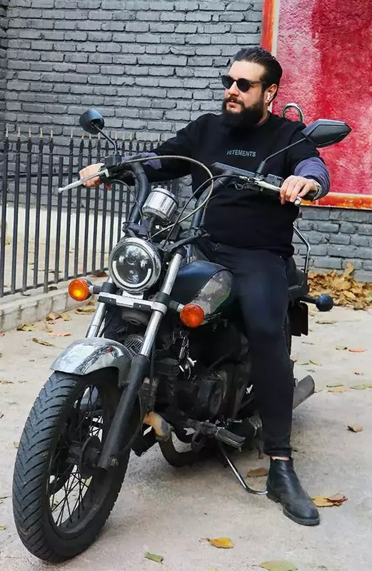 نمونه کار عکاسی چهره - پروفایل توسط کلهر که در تاریخ 1404-07-20 ** یک‌شنبه  **  ساعت 02:52PM بارگذاری شده است.