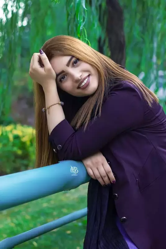 عکاسی چهره - پروفایل از مهرو باقری