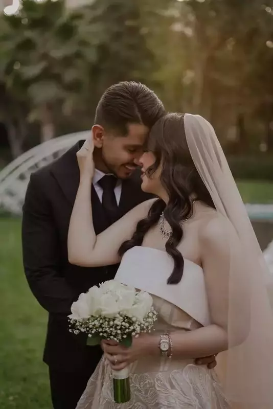 نمونه کار عکاسی زوج و سالگرد توسط قاسمی که در تاریخ 1404-09-02 ** یک‌شنبه  **  ساعت 05:12PM بارگذاری شده است.