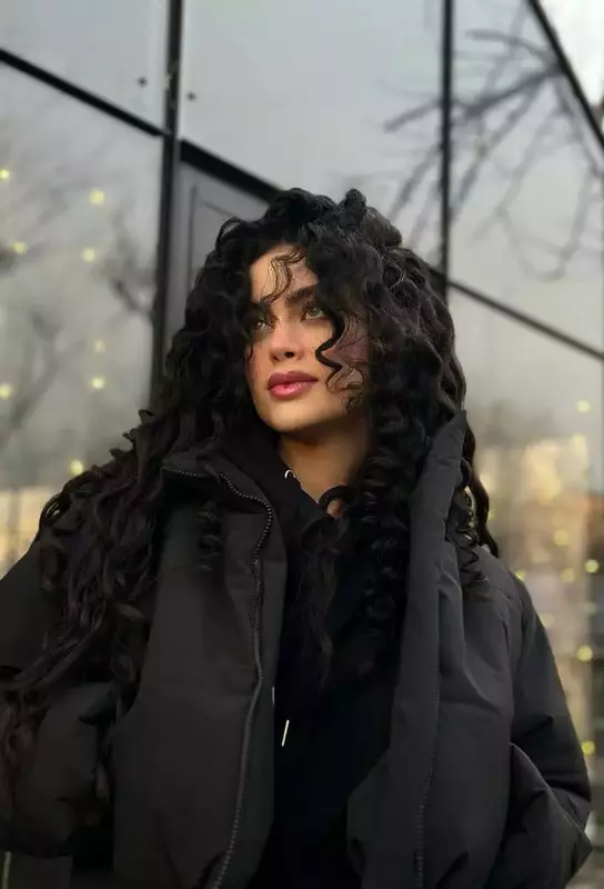 نمونه کار عکاسی چهره - پروفایل توسط مهری که در تاریخ 1404-09-13 ** پنج‌شنبه  **  ساعت 09:03PM بارگذاری شده است.