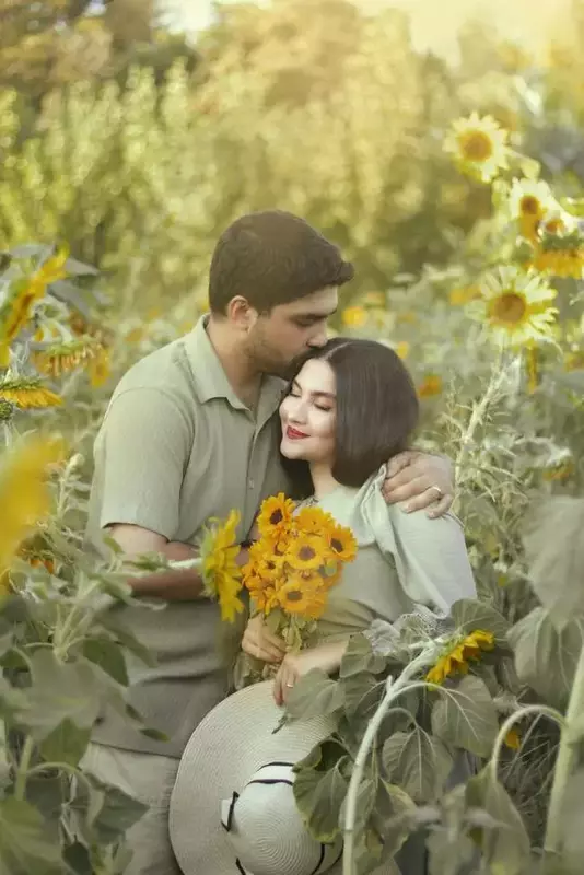 نمونه کار عکاسی زوج و سالگرد توسط قاسمی که در تاریخ 1404-09-14 ** جمعه  **  ساعت 01:30AM بارگذاری شده است.