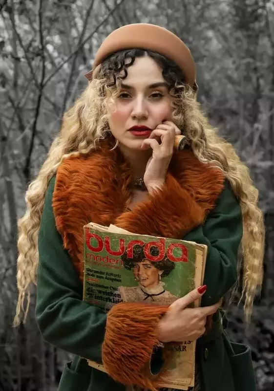 آفیش همکاران آفیش عکاس یا فیلمبردار دوم از امید صنوبری