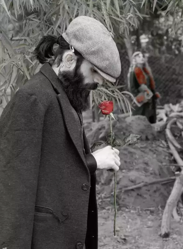 آفیش همکاران آفیش عکاس یا فیلمبردار دوم از امید صنوبری