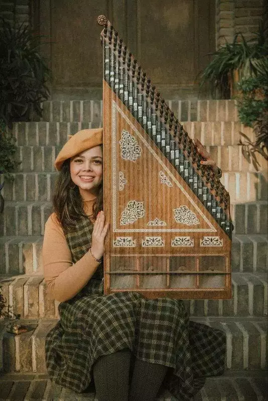 نمونه کار عکاسی چهره - پروفایل توسط پریدار که در تاریخ 1404-09-16 ** یک‌شنبه  **  ساعت 04:26PM بارگذاری شده است.