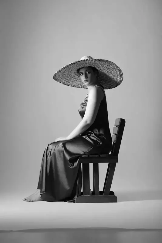 روتوش عکس از ناهید وطن خواه