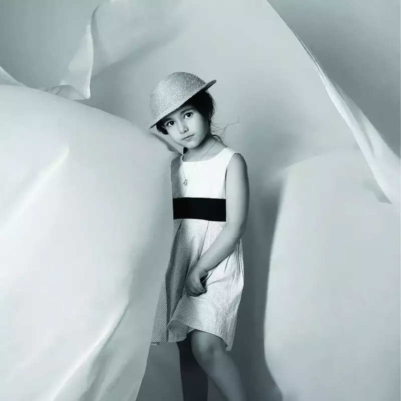 روتوش عکس از ناهید وطن خواه