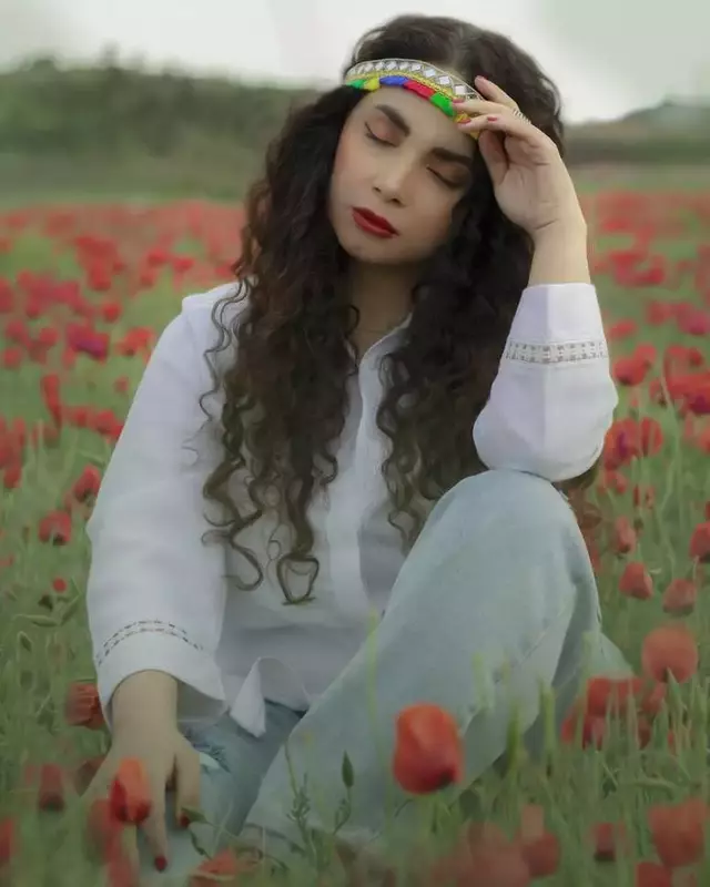 روتوش عکس از هدیه قاسمی