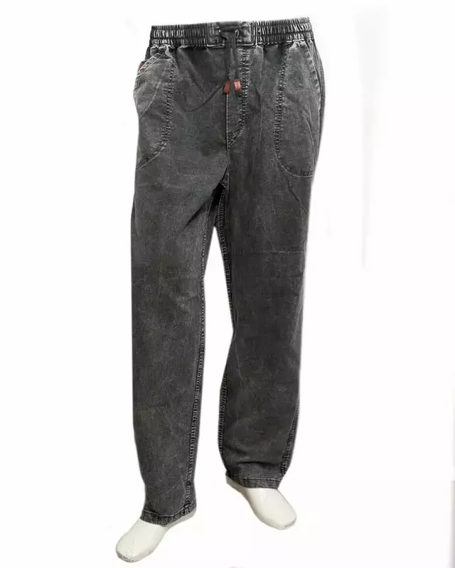 عکاسی صنعتی و زمینه سفید از محدثه دالائی