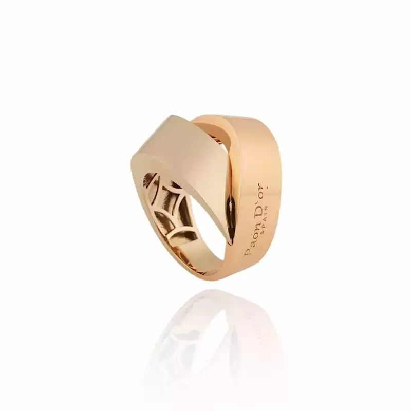 عکاسی صنعتی و زمینه سفید از تینا آزادرنگی