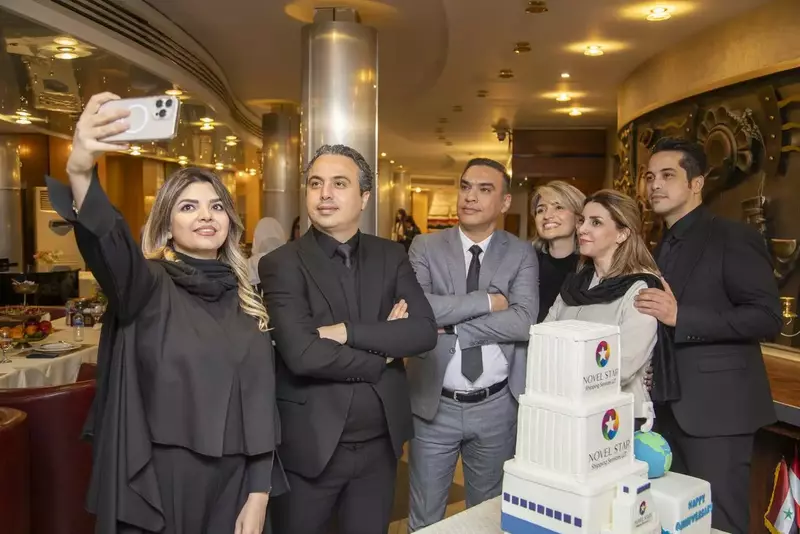 آفیش همکاران آفیش عکاس یا فیلمبردار دوم از یاسر زارع