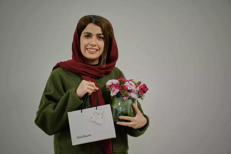 عکاسی پرتره سازمانی از عطیه خوشرفتار