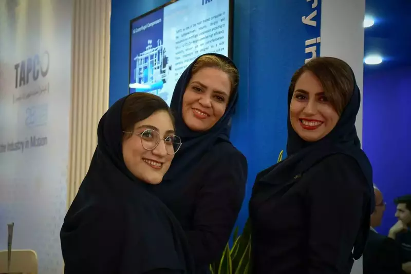 عکاسی پرتره سازمانی از عطیه خوشرفتار