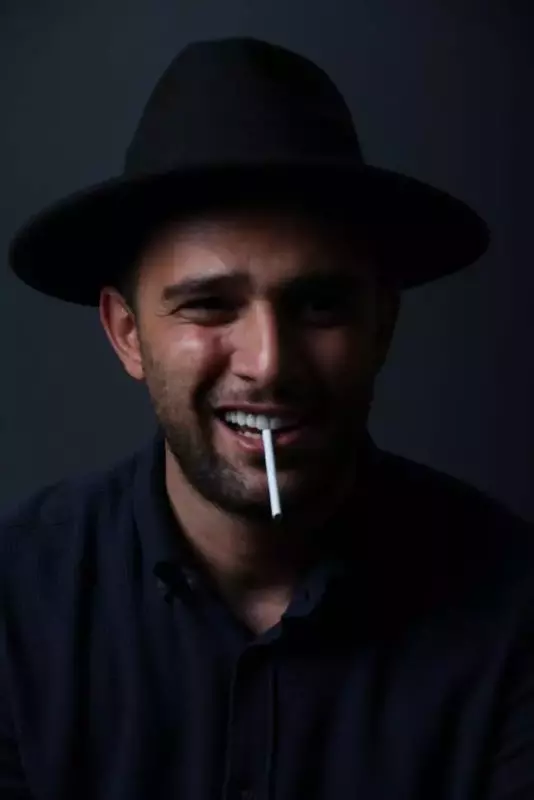 نمونه کار از امیرمهدی واله