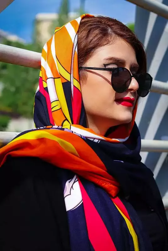 عکاسی چهره - پروفایل از مهرو باقری