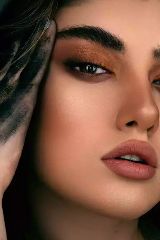 نمونه کار از مبینا دهقان