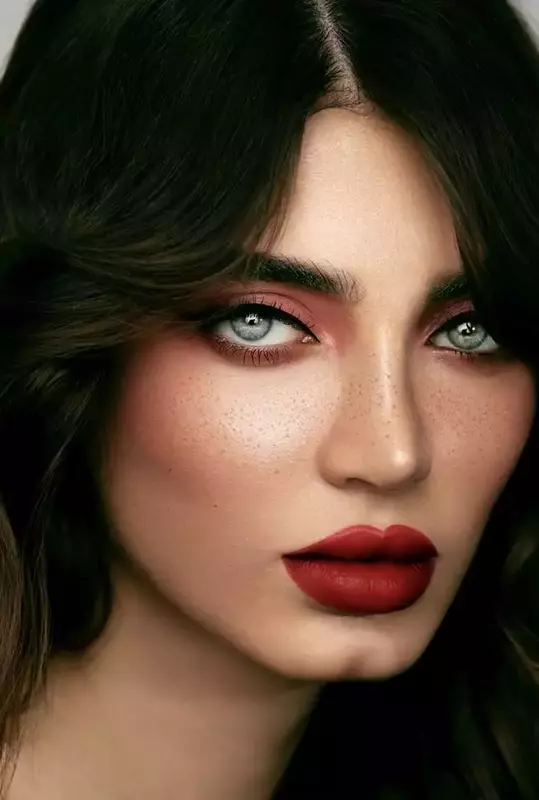 نمونه کار از مبینا دهقان