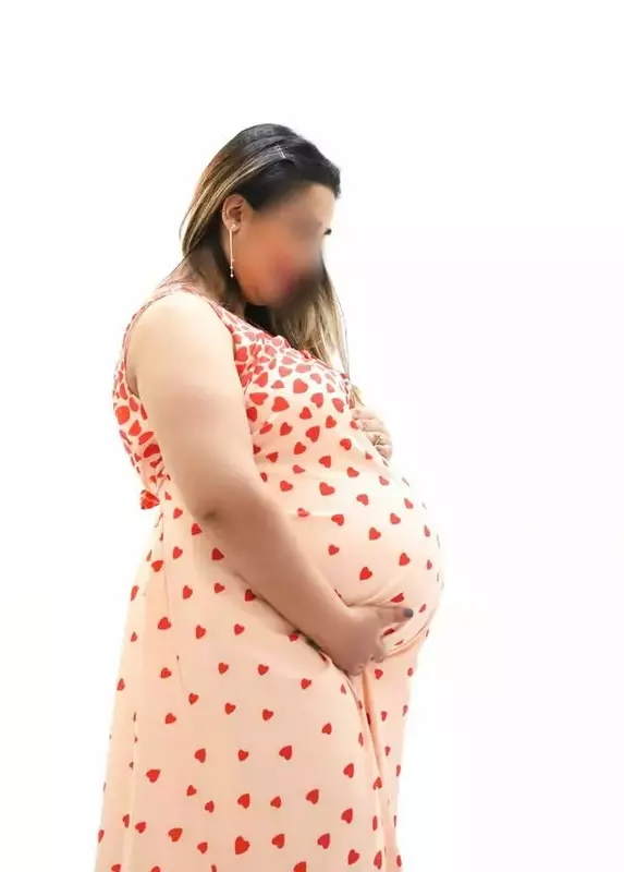 عکاسی بارداری از حمیده محسنیان