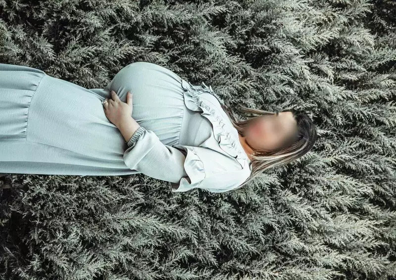 عکاسی بارداری از حمیده محسنیان