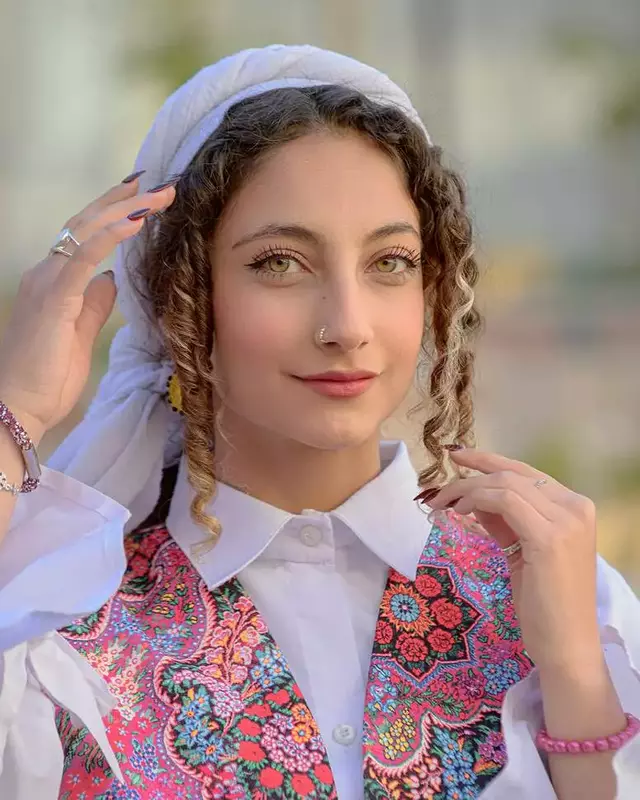 عکاسی چهره - پروفایل از حسین خادمی