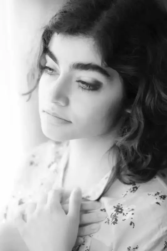 عکاسی چهره - پروفایل از آتنا عیوضی
