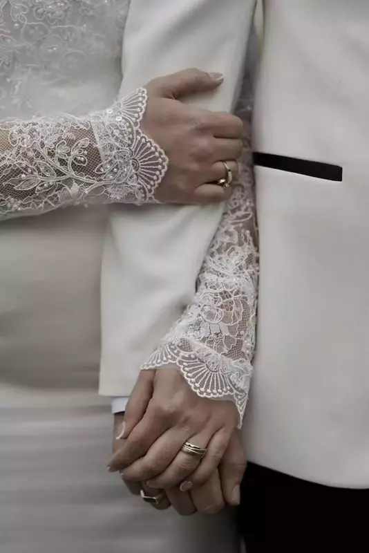 نمونه کار از شقایق اقبال زاده