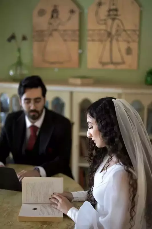 نمونه کار از شقایق اقبال زاده