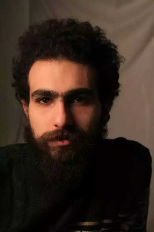 عکاسی چهره - پروفایل از پویا مولاپناه